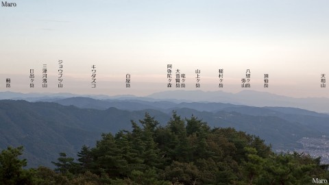 大文字山から台高山脈（大台ヶ原）、大峰山脈の山々を遠望 京都市 2011年10月