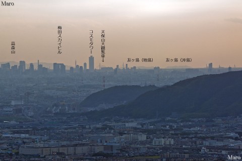 大文字山から友ヶ島、和泉山脈西端部、梅田スカイビルを望む 2011年10月