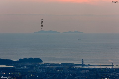 和歌山市の雲山峰から徳島県阿南市の伊島灯台を遠望する 2012年12月
