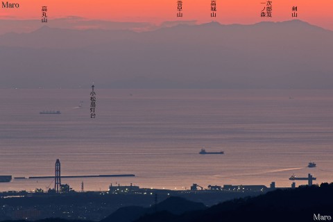 日没後、雲山峰から徳島県最高峰の剣山、小松島灯台を遠望 2012年12月