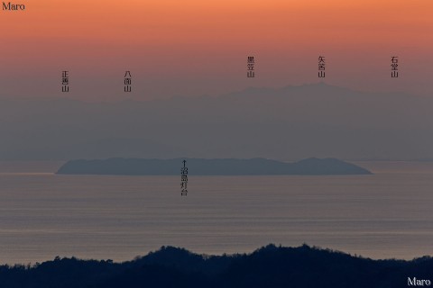 日没後、雲山峰から沼島灯台、阿波矢筈山を望む 和歌山市 2012年12月