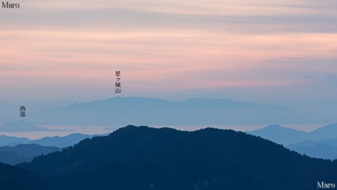 千ヶ峰から瀬戸内海に浮かぶ小豆島、星ヶ城山を望む 2012年12月