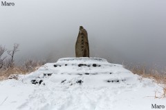 雪降る観音峯展望台の碑 奈良県 大峰山脈 2013年1月