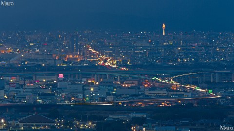 京田辺市の甘南備山から改修工事中の京都タワーを遠望 2013年2月