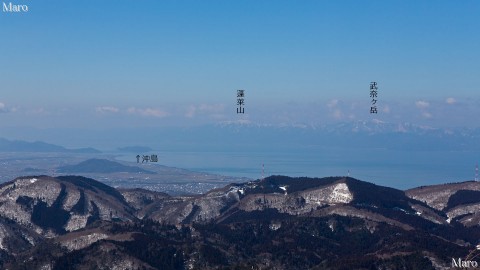 霊仙山から琵琶湖と沖島を展望 蓬莱山や武奈ヶ岳など比良山地を遠望 2013年3月
