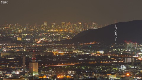 大文字山から京都南西部、大阪都心部方面の夜景を望む 2013年5月
