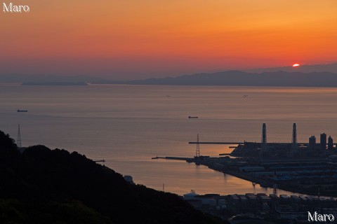 和歌山県 朝日夕陽百選 「森林公園 雨の森」展望台から沈む夕日を望む 2013年5月