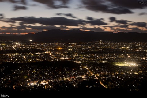 大文字山の火床から眼下に京都盆地北部の夜景を一望 2013年9月