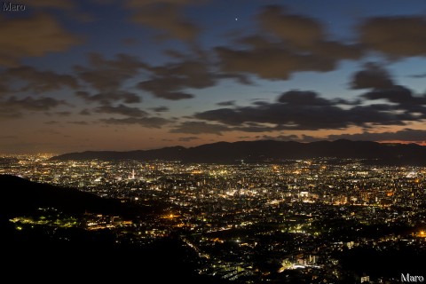大文字山の火床から京都の夜景と金星、土星を望む 2013年9月
