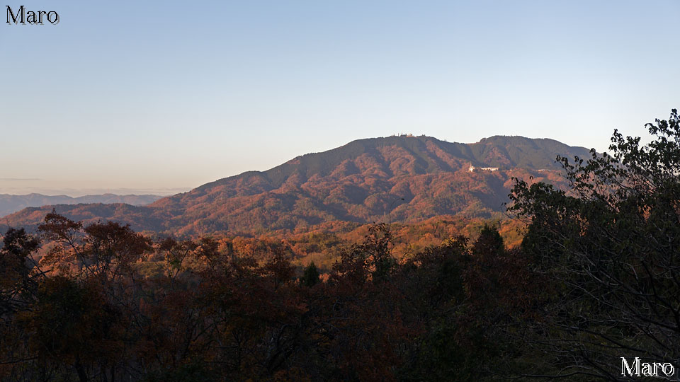 大文字山から紅葉する比叡山を望む 2013年11月