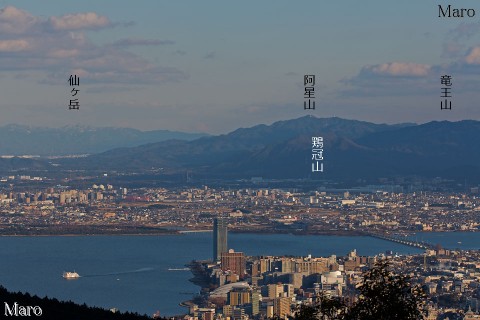 如意ヶ岳の展望地から阿星山、琵琶湖、近江大橋などを望む 2013年12月
