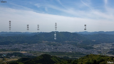 鬼ヶ城の展望 福知山市街、播丹国境周辺の山々を望む 2013年5月