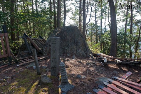 三壺大神 金毘羅山の山頂 火壺（日壺） 雨壺 風壺 2014年4月