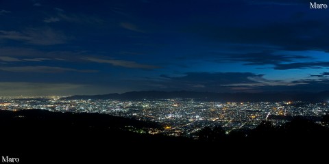 大文字山から京都、大阪方面の夜景を望む 2014年8月