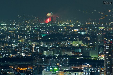 大阪の河内飯盛山から宝塚観光花火大会の打ち上げ花火を遠望 2014年8月