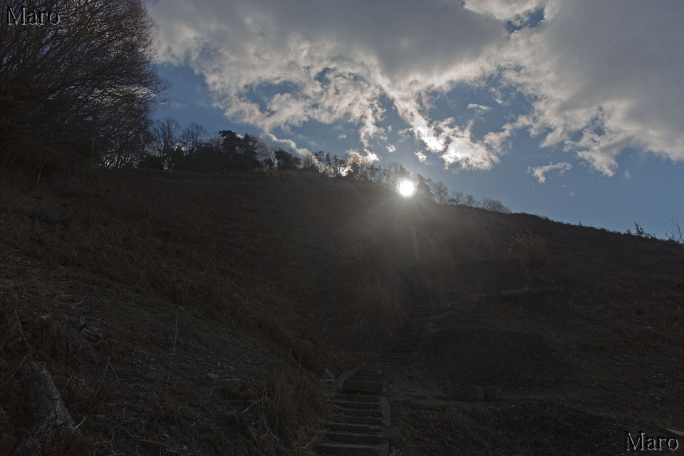 大文字山 火床の下部から新年2度目の初日の出を望む 京都市左京区 2015年1月1日