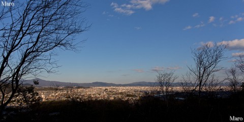 見晴らしが良くなった小倉山ハイキングコース上からの眺め 2014年3月