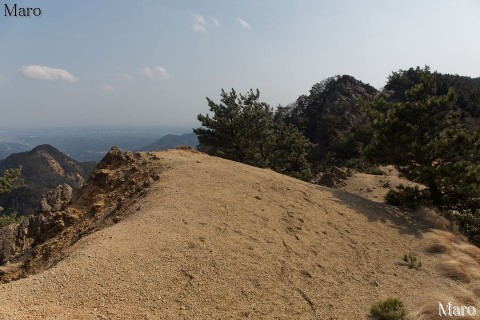 鈴鹿山脈南部縦走路 家老平の眺望 小太郎谷源頭、ガンサ谷源頭 2015年3月