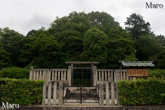 圓融寺北陵（一條天皇陵）、後圓教寺陵（堀河天皇陵） 京都市右京区 2015年6月