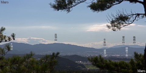 金勝アルプス 落ヶ滝の上からの眺望、景色 右に愛宕山、左に音羽山 2015年7月