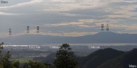 天狗岩へ向かう道中 岩場からの眺め 比叡山、琵琶湖、近江大橋 2015年7月