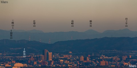 彩都なないろ公園から三峰山、「大和富士」額井岳、交野の星田妙見山を遠望