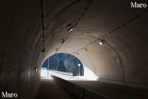 開通直後の彩都トンネル 西口の出口直前 箕面市 2016年1月
