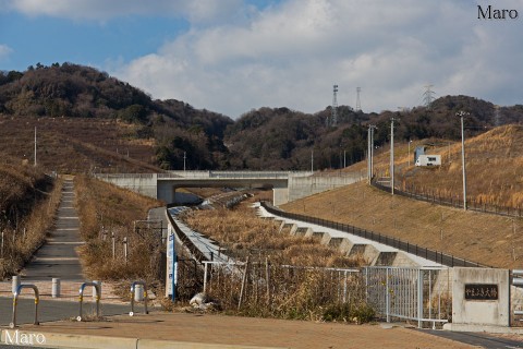 川合裏川に架かる「やまぶき大橋」から上流の「そよかぜ橋」を望む 2016年1月