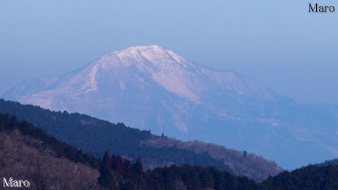 京都北山 天ヶ岳から滋賀県最高峰の伊吹山を遠望 2016年2月