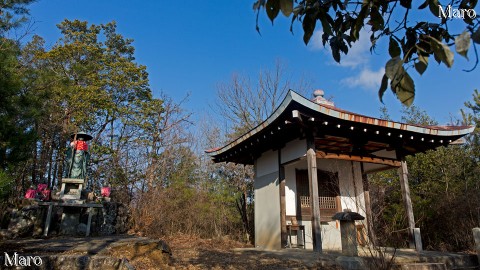 御室八十八ヶ所「第三十三番 雪蹊寺」 堂宇と弘法大師像 2016年2月