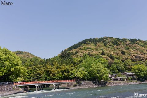 塔の島（中の島）から宇治川、観流橋、朝日山を望む 京都府宇治市 2016年5月