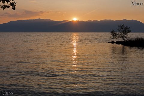 琵琶湖の水ヶ浜・奥島から夕日を望む 滋賀県近江八幡市 2016年6月