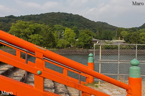 朝霧橋の西詰から仏徳山（大吉山）と朝日山を望む 2016年6月