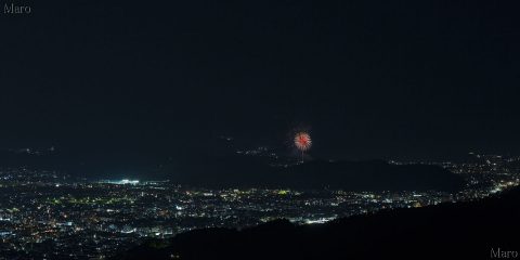 京都の夜景と宝ヶ池・国立京都国際会館の花火大会を大文字山から撮影 2016年7月 京都の夜景と宝ヶ池・国立京都国際会館の花火大会を大文字山から撮影 2016年7月