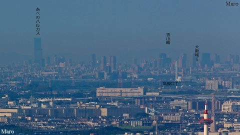 京都東山三十六峰の瓜生山から大阪城、紀泉アルプスの雲山峰を遠望 2016年8月