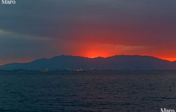 酉年の鳥 鶏冠山から初日の出が…… 大津唐崎の南から琵琶湖越しに撮影 2017年