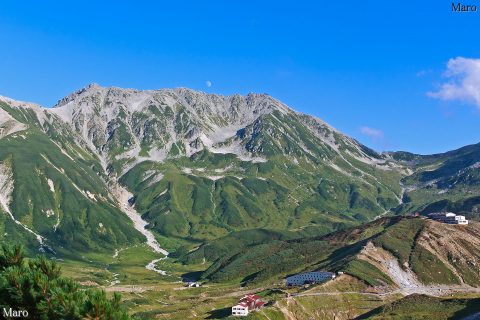 立山から昇る月 奥大日岳～室堂乗越の間で撮影 雷鳥沢 2011年9月