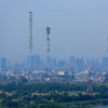 あらかし公園から大阪の高層ビル群、梅田スカイビルを遠望 京都府八幡市 2016年6月